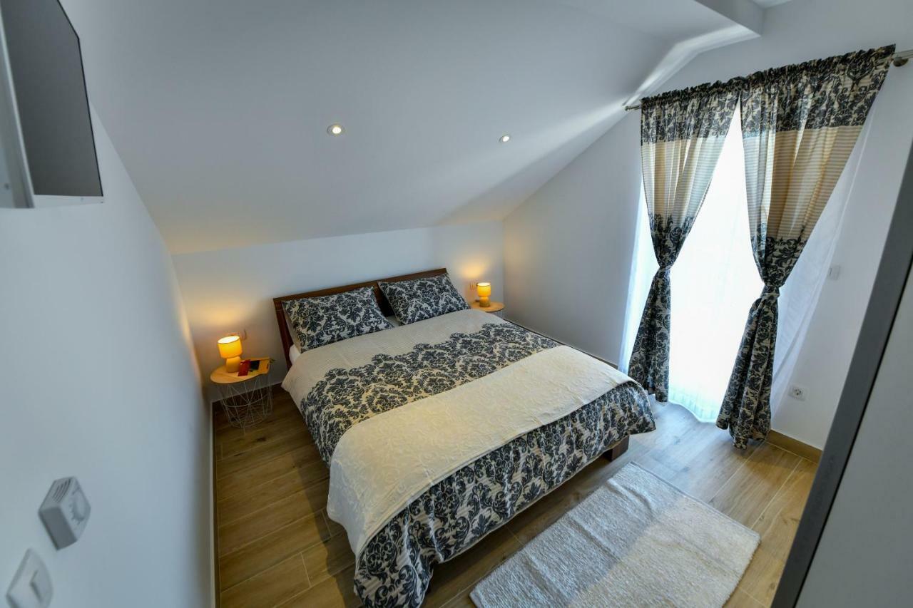 Cambi Lux Apartment Otok  Екстер'єр фото