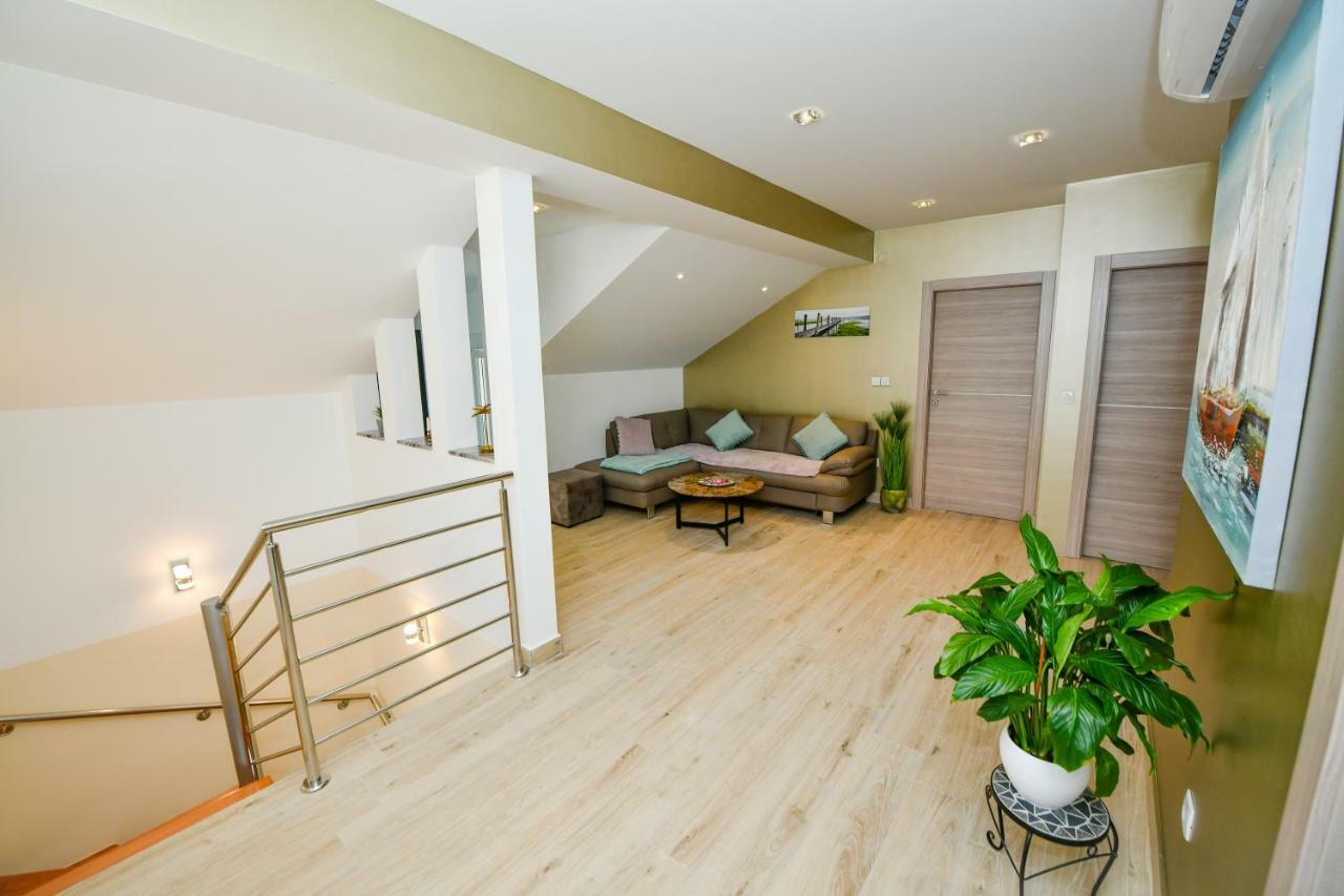Cambi Lux Apartment Otok  Екстер'єр фото