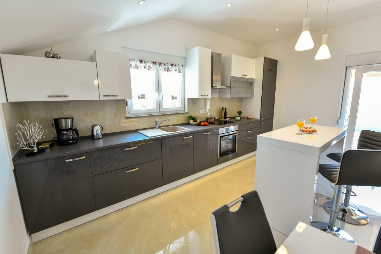 Cambi Lux Apartment Otok  Екстер'єр фото